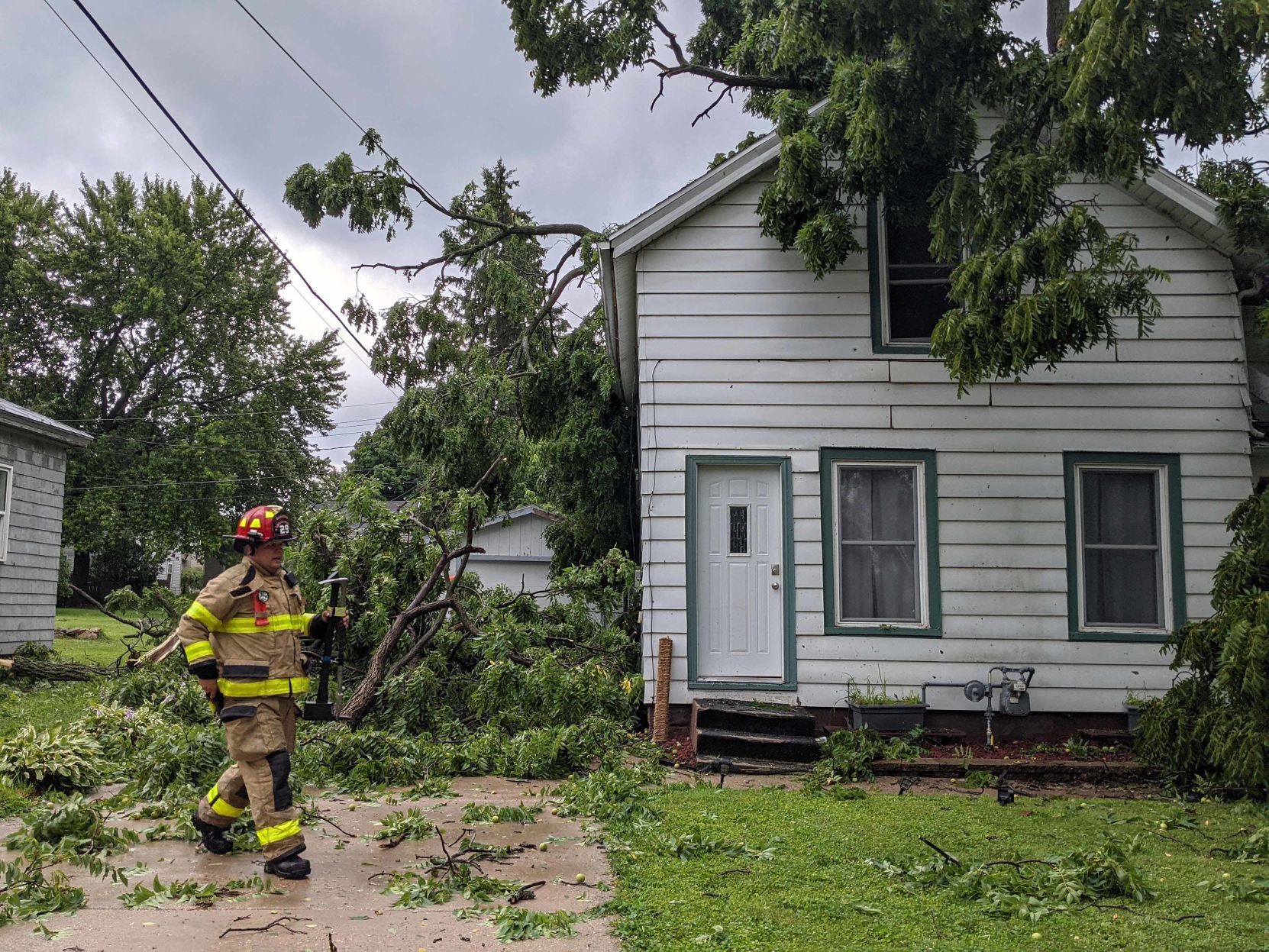 Severe storm hits Baraboo